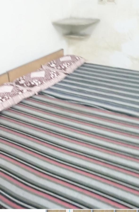 Gandhi Ganaga Guest House Варанаси Екстериор снимка