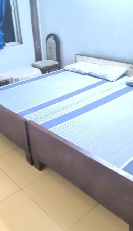 Gandhi Ganaga Guest House Варанаси Екстериор снимка