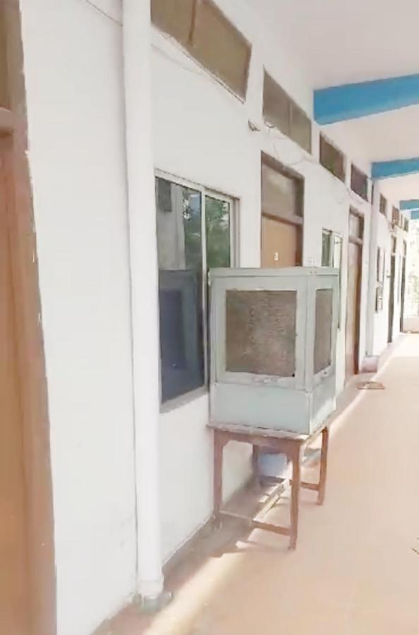Gandhi Ganaga Guest House Варанаси Екстериор снимка